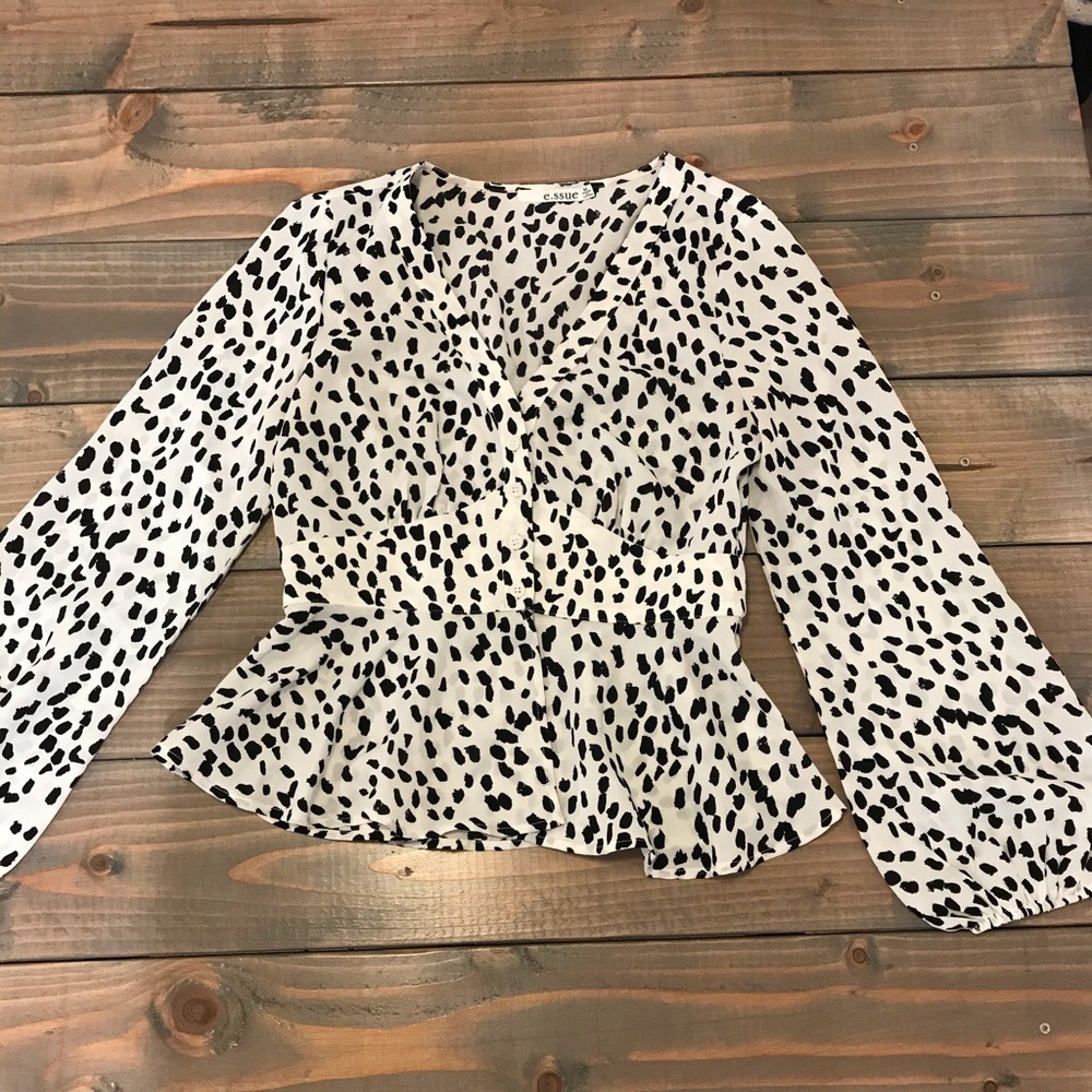Dotted long sleeve blouse